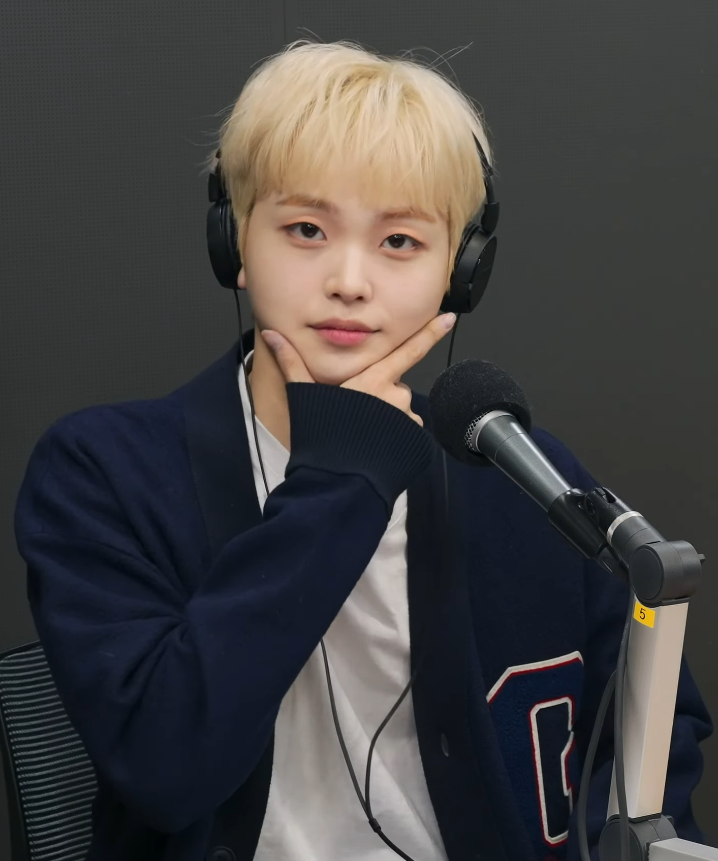 HYEONGJUN of CRAVITY