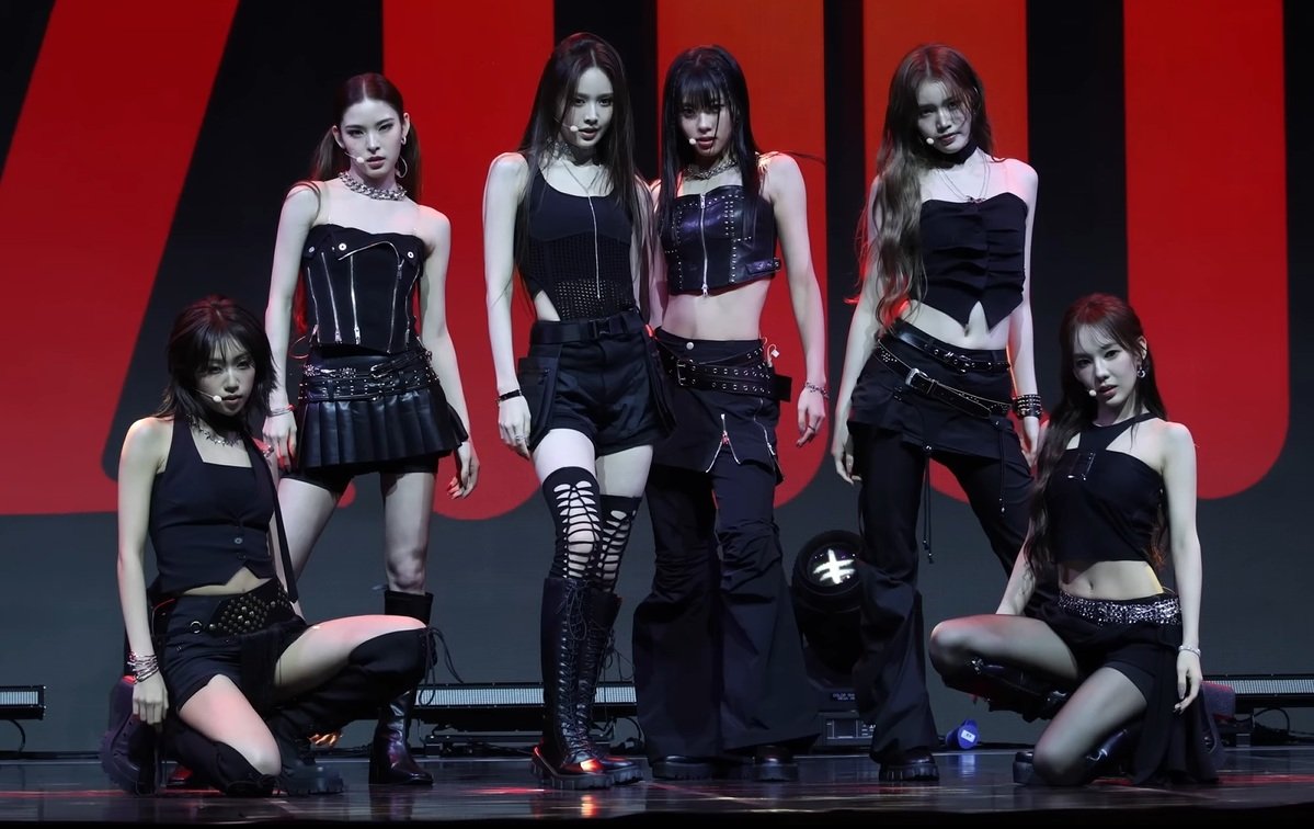 izna six-member lineup at the Mamma Mia showcase