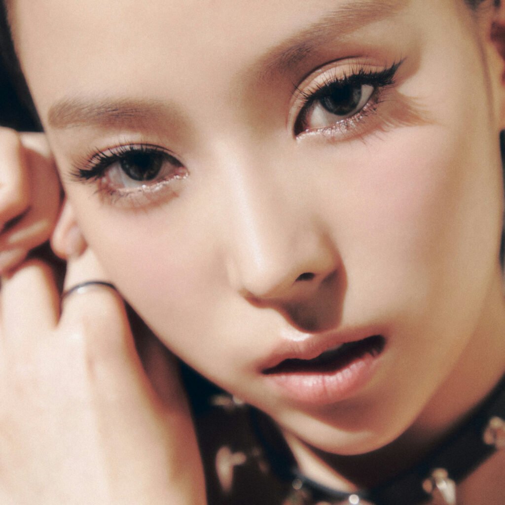 NARIN of MEOVV profile portrait