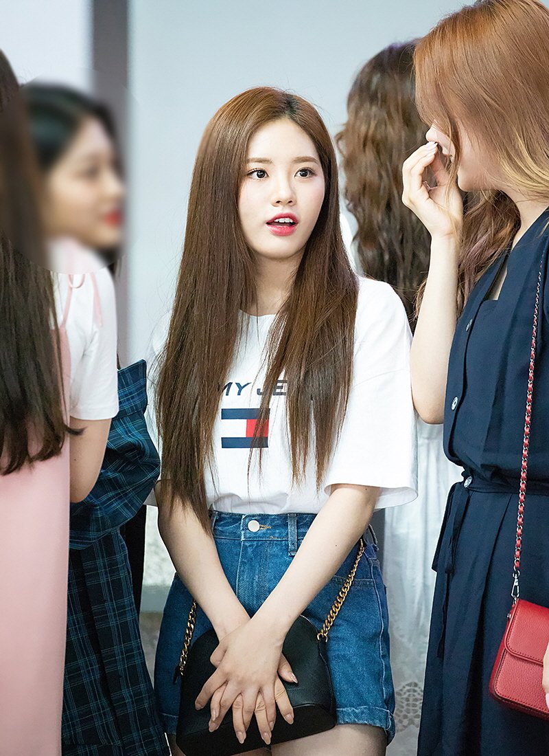 PARK JIWON of fromis_9