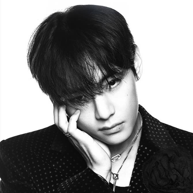 V of BTS - current Weverse profile image, 2026