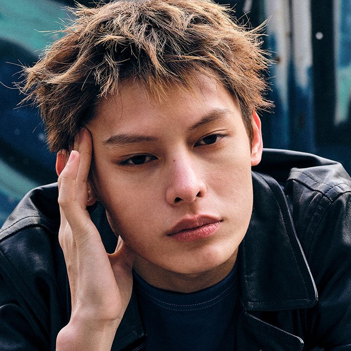 JAMES official member portrait