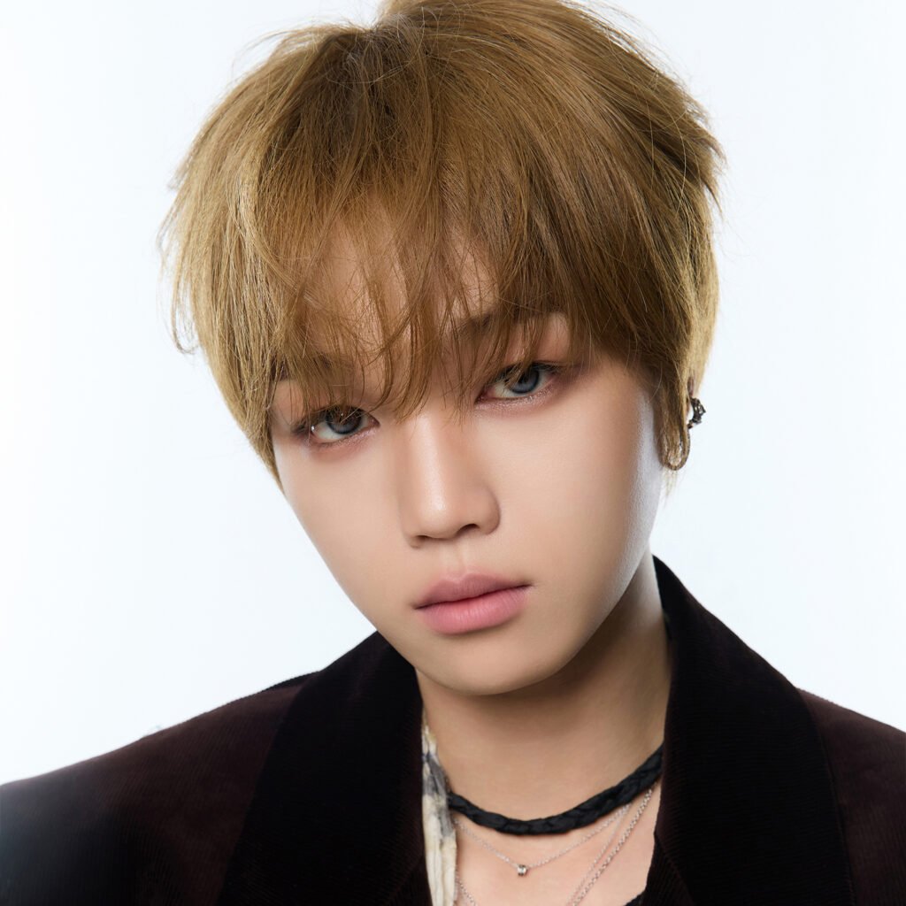 EUNHO of YOUNITE official profile