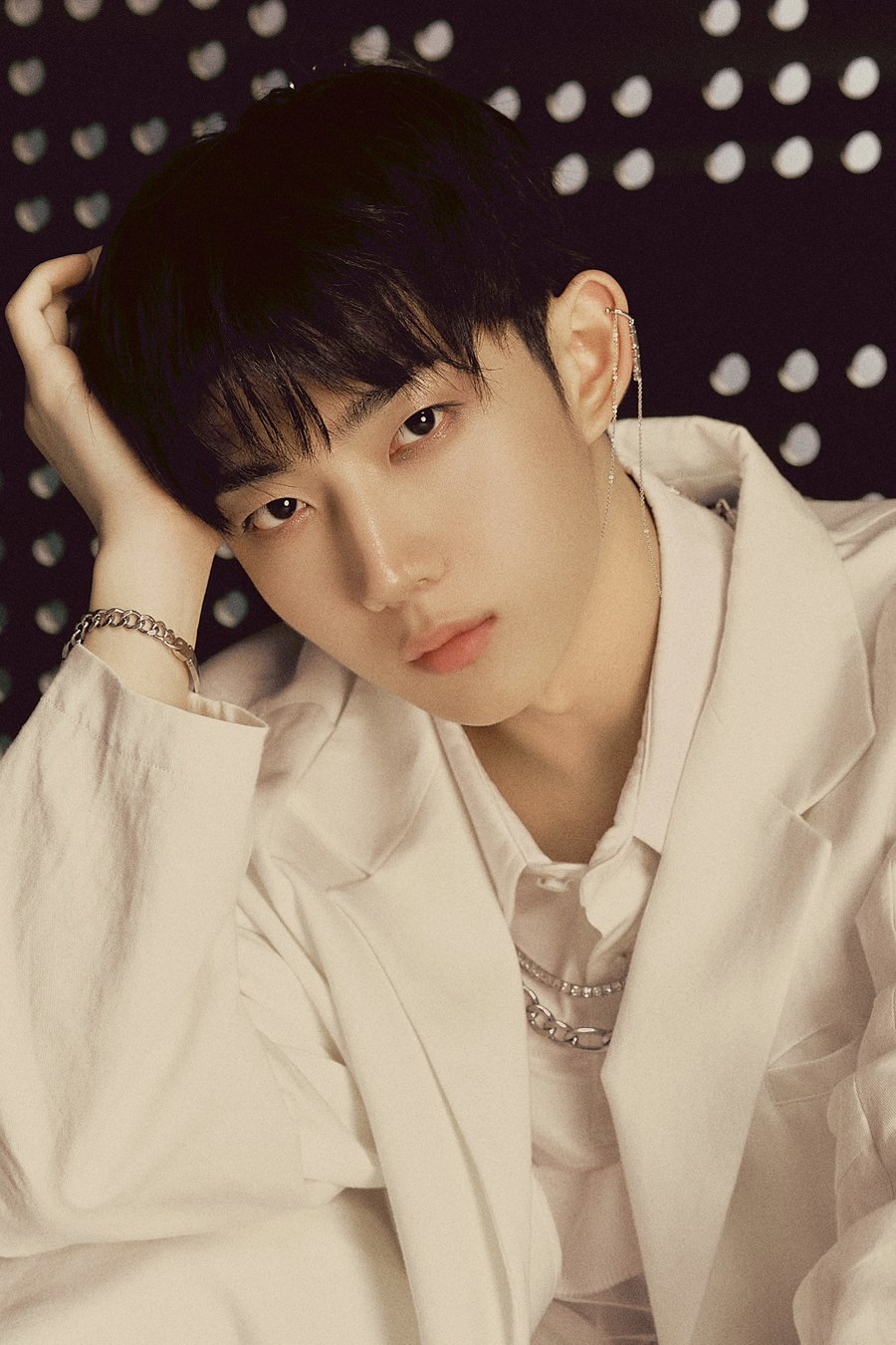 HYEONGSEOP of TEMPEST official profile photo
