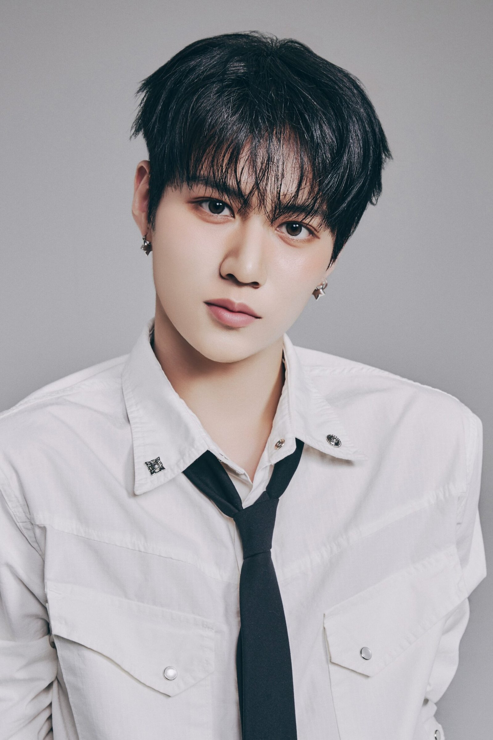 IAN — LUN8 official portrait