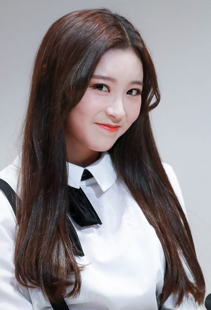 Myung Hyung-seo (HYUNGSEO of CLASSy), photographed at a December 2017 fansigning, by Chiyako92, Wikimedia Commons, CC BY 4.0