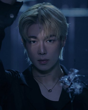 Dawon — SF9 singer portrait