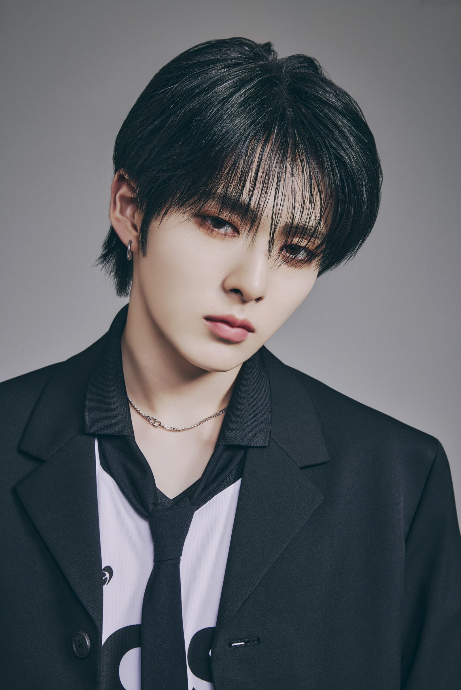 TAKUMA — LUN8 official portrait
