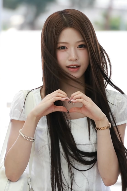 ZENA of RESCENE at Incheon Airport in August 2026